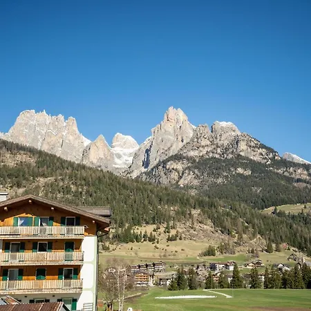 Ciasa De Chica Apartamento Pozza di Fassa Exterior foto